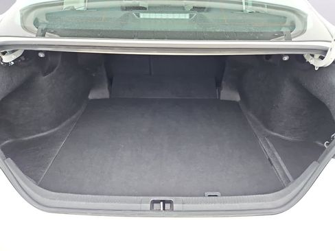 Used 2025 Toyota Camry SE image 32