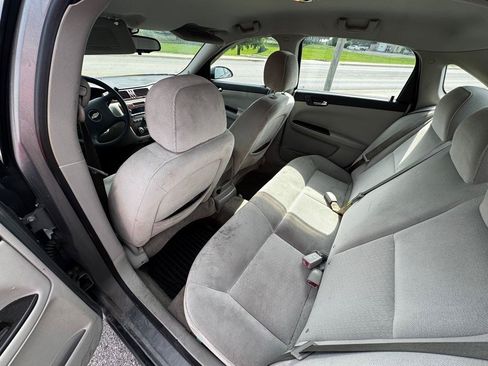 Used 2006 Chevrolet Impala LT FWD image 8