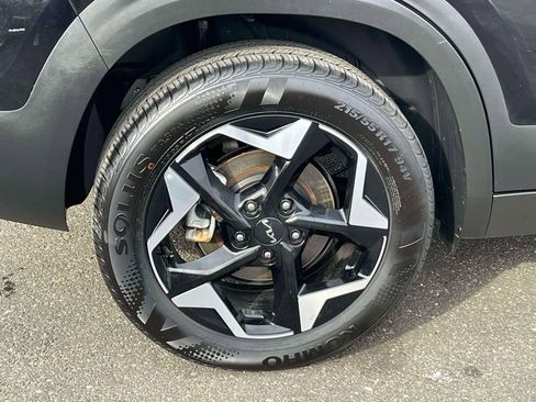 Used 2025 Kia Seltos EX image 8