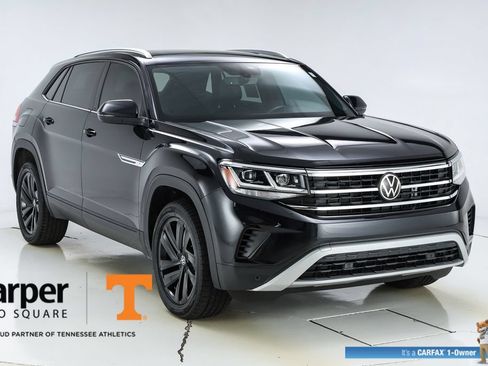 Used 2023 Volkswagen Atlas Cross Sport SE w/ Panoramic Sunroof Package FWD image 15