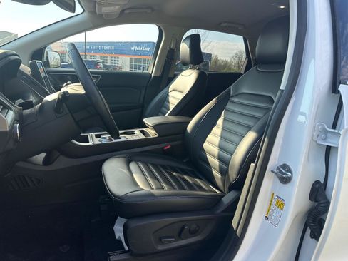 Used 2023 Ford Edge SEL w/ Convenience Package AWD/4WD image 6