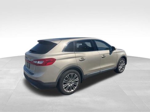 Used 2017 Lincoln MKX Reserve w/ Lincoln MKX Climate Package FWD image 7