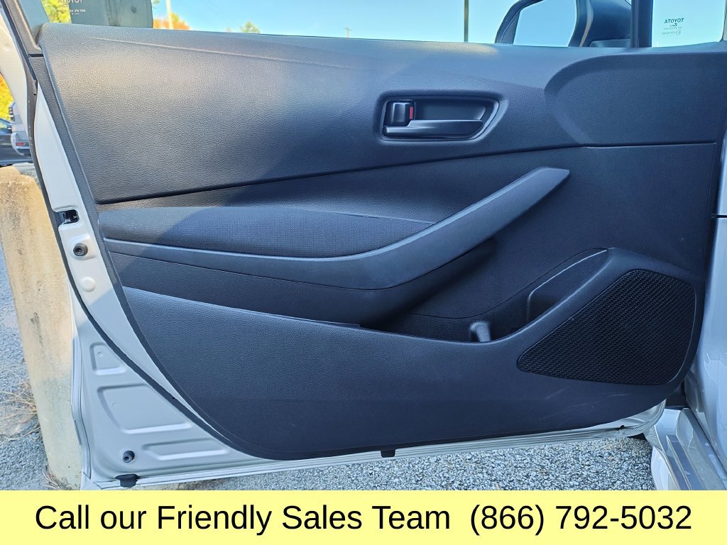 Used 2024 Toyota Corolla LE FWD image 11