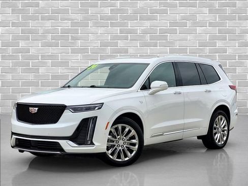 Used 2024 Cadillac XT6 Premium Luxury w/ Platinum Package AWD/4WD image 2