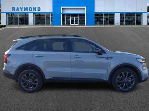 Certified 2023 Kia Sorento X-Line EX image 2