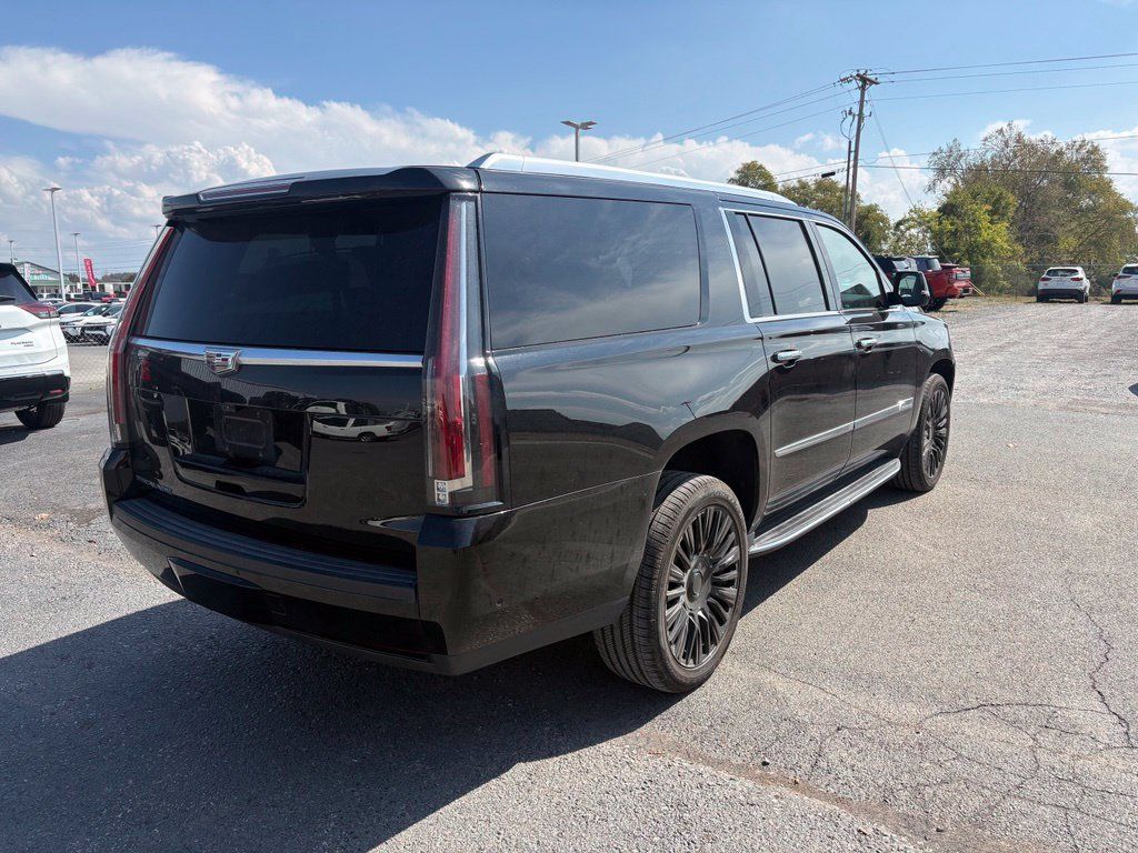 Used 2017 Cadillac Escalade ESV Premium Luxury AWD/4WD image 7