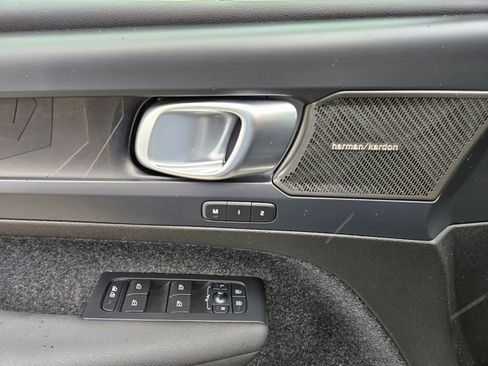 Certified 2023 Volvo XC40 Recharge Ultimate w/ Protection Package Premier AWD/4WD image 20