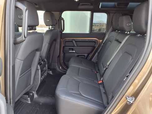 New 2026 Land Rover Defender 110 S AWD/4WD image 8