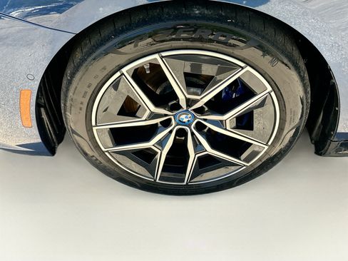 Used 2024 BMW i5 M60 w/ Premium Package AWD/4WD image 27