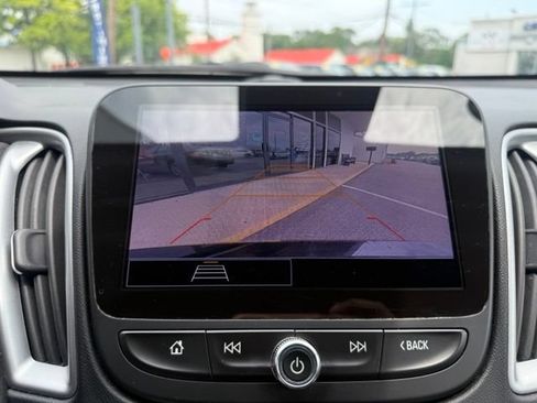 Used 2023 Chevrolet Malibu LT FWD image 10