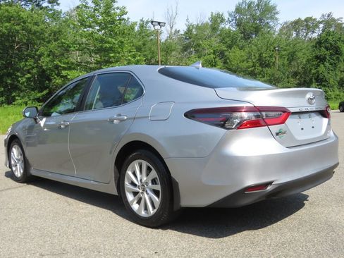 Used 2024 Toyota Camry LE AWD/4WD image 7