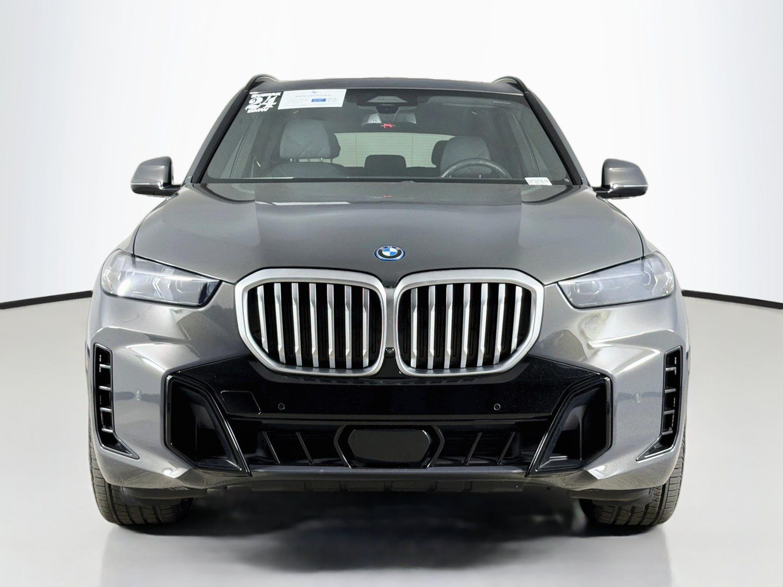 Certified 2024 BMW X5 xDrive50e w/ M Sport Package AWD/4WD image 2