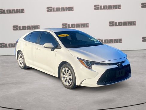 Used 2022 Toyota Corolla LE image 7