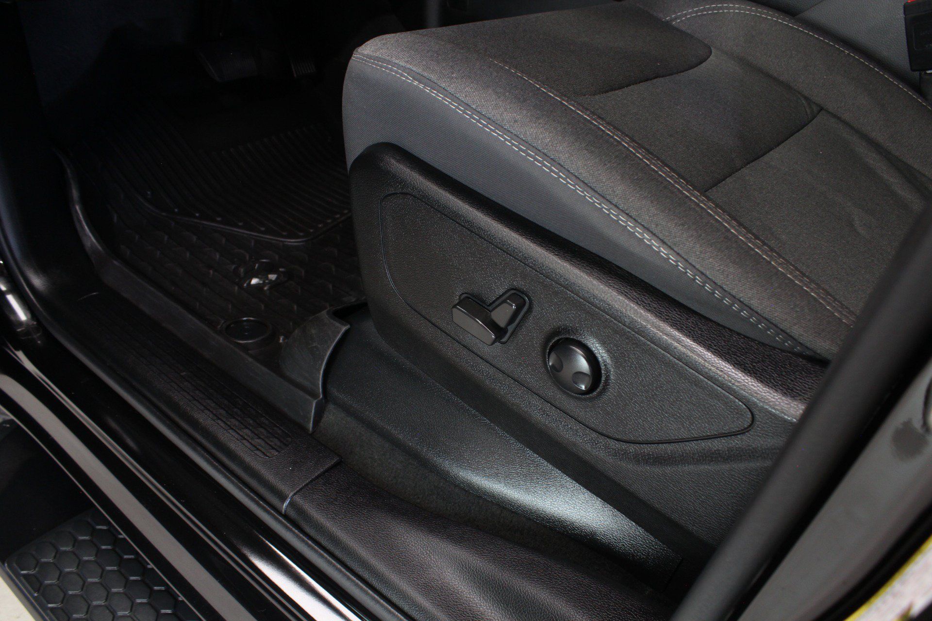 Used 2022 RAM 1500 Big Horn AWD/4WD image 36
