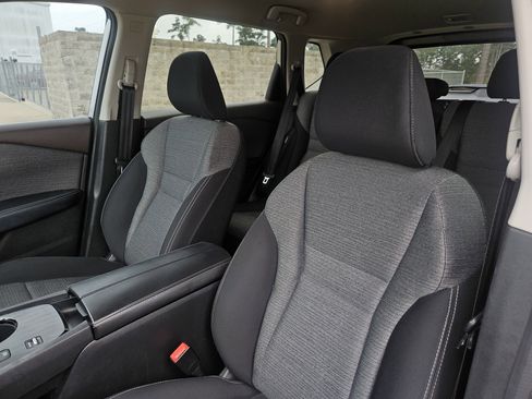 Used 2022 Nissan Rogue SV image 12