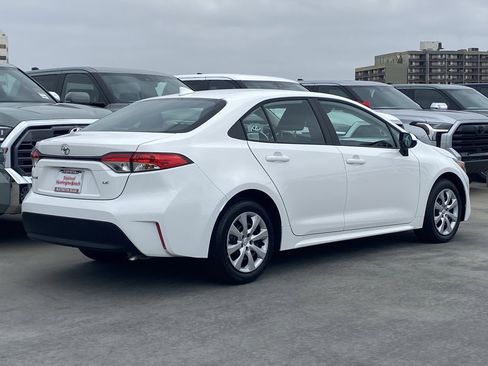 Certified 2026 Toyota Corolla LE FWD image 3