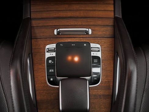 Used 2020 Mercedes-Benz GLE 450 4MATIC image 27