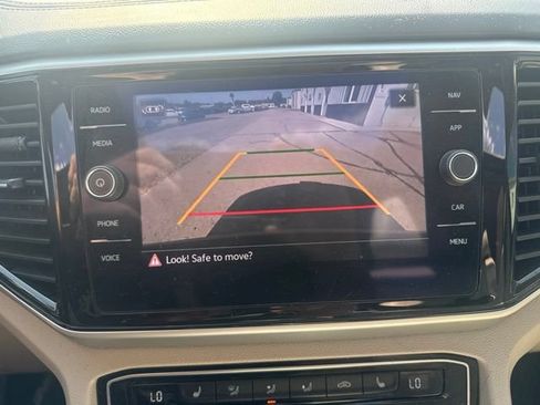 Used 2022 Volkswagen Atlas SEL AWD/4WD image 17
