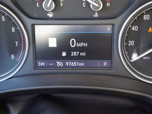 Used 2020 Buick Enclave Premium w/ Sun and Sites Package image 9