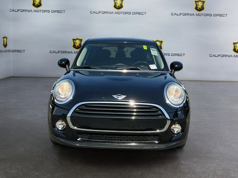 Used 2017 MINI Cooper 4-Door Hardtop FWD image 2
