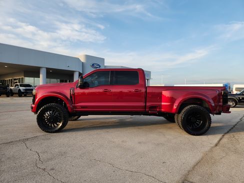 New 2026 Ford F450 Platinum w/ FX4 Off-Road Package AWD/4WD image 4