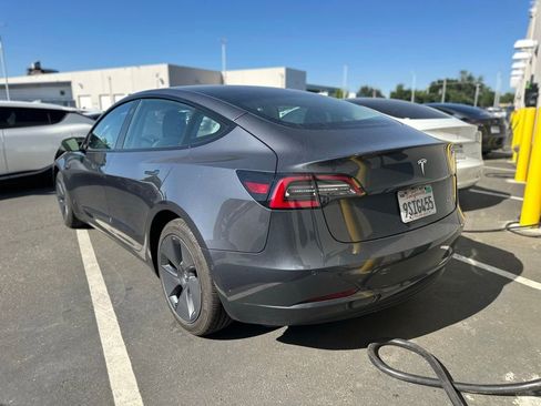 Used 2022 Tesla Model 3 Long Range AWD/4WD image 4