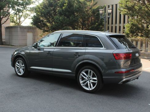 Used 2018 Audi Q7 3.0T Prestige AWD/4WD image 9