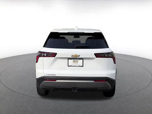 Used 2025 Chevrolet Equinox LT FWD image 12