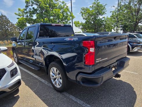 Used 2019 Chevrolet Silverado 1500 Custom w/ Custom Value Package AWD/4WD image 2