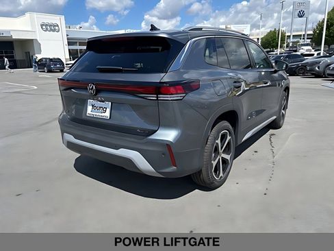 New 2026 Volkswagen Tiguan SE AWD/4WD image 3