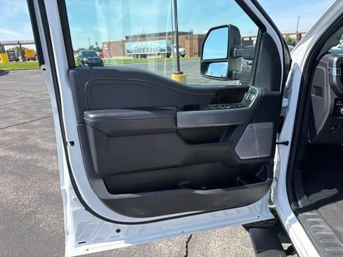 Used 2024 Ford F250 Lariat AWD/4WD image 27