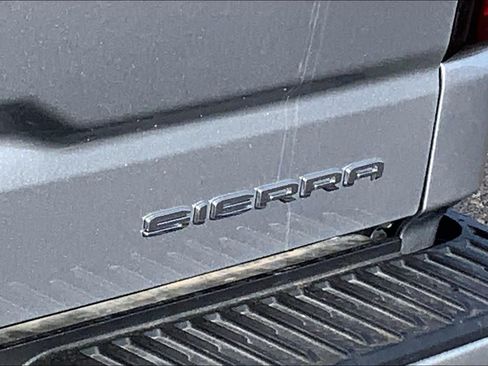 Used 2024 GMC Sierra 1500 Denali w/ Technology Package AWD/4WD image 10