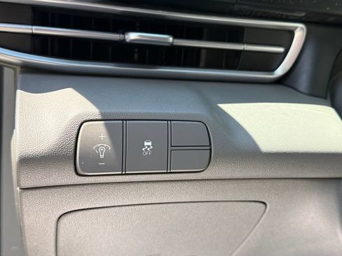 Used 2025 Hyundai Elantra Sport FWD image 20