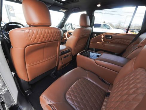 Used 2024 INFINITI QX80 Sensory image 41