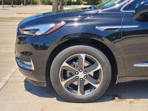 Used 2021 Buick Enclave Essence w/ Sport Touring Edition FWD image 8