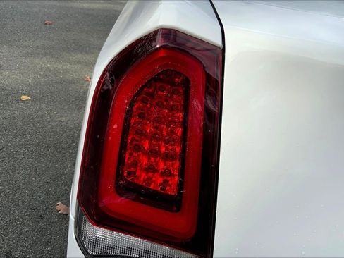 Used 2022 Chrysler 300 S image 31