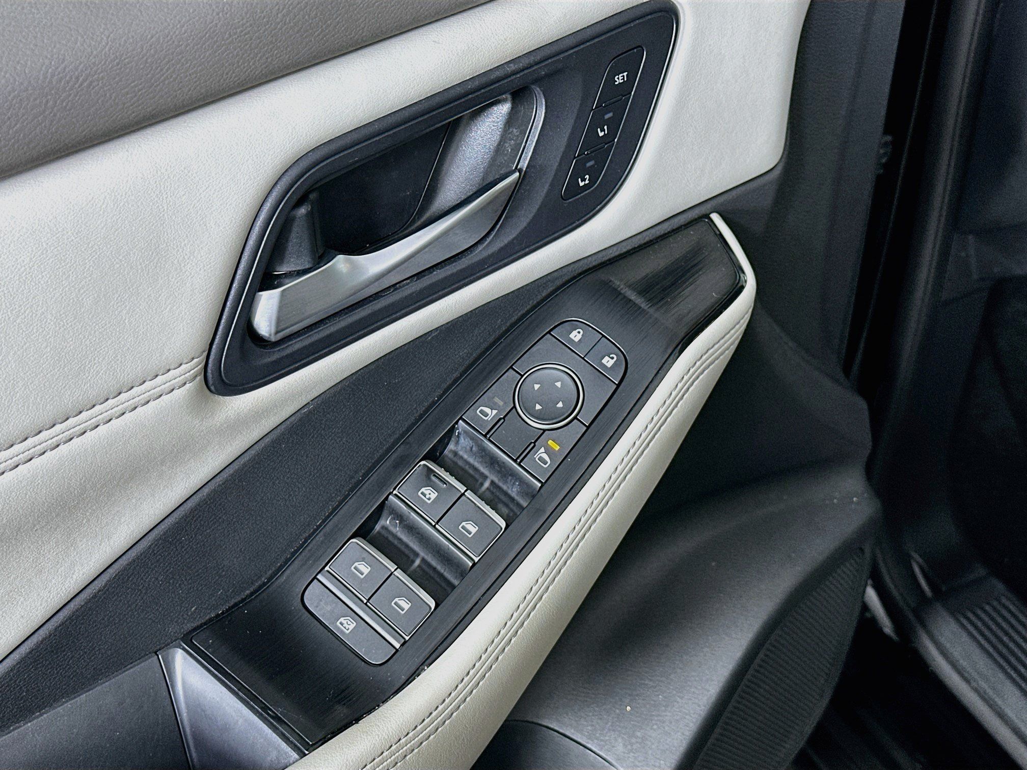 Used 2023 Nissan Rogue SL w/ SL Premium Package FWD image 15