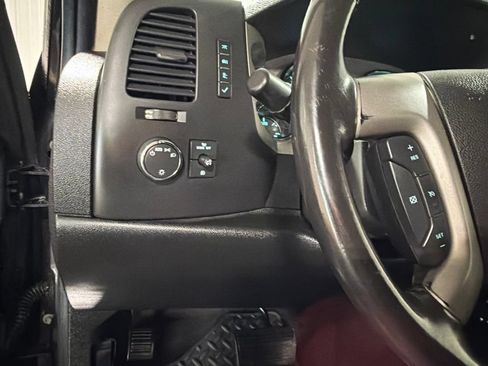 Used 2011 GMC Sierra 1500 SLE w/ Power Tech Package AWD/4WD image 27
