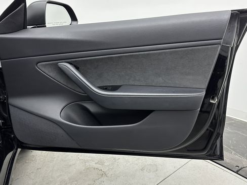 Used 2019 Tesla Model 3 Performance image 32