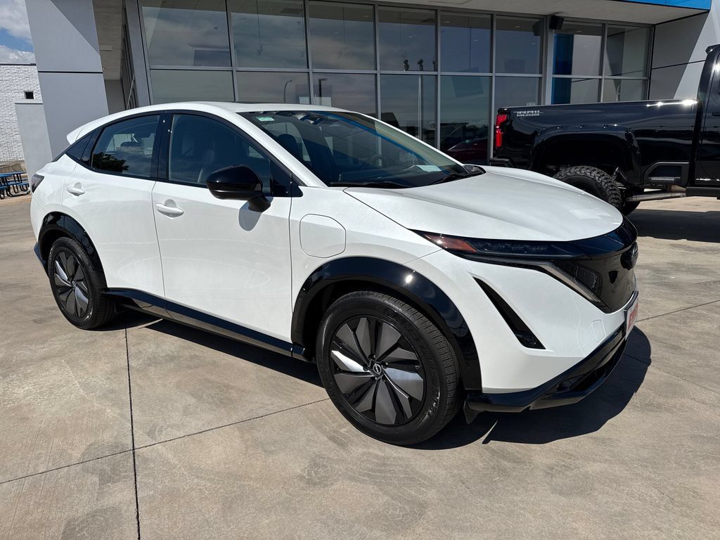 Used 2024 Nissan Ariya AWD image 7
