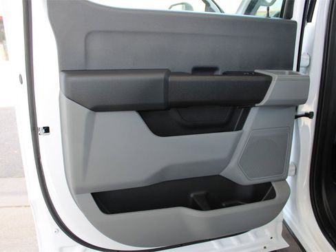 Used 2024 Ford F550 4x4 Crew Cab Super Duty image 27