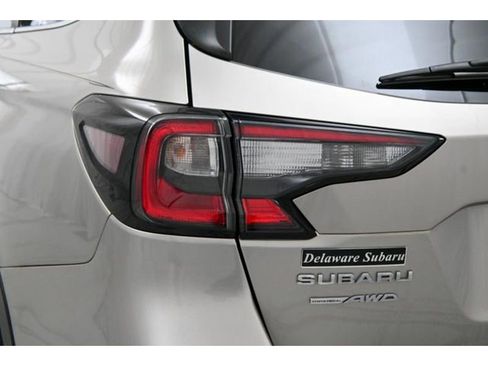 Used 2020 Subaru Outback Limited image 23