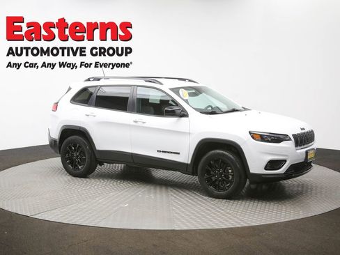 Used 2023 Jeep Cherokee Altitude Lux image 48