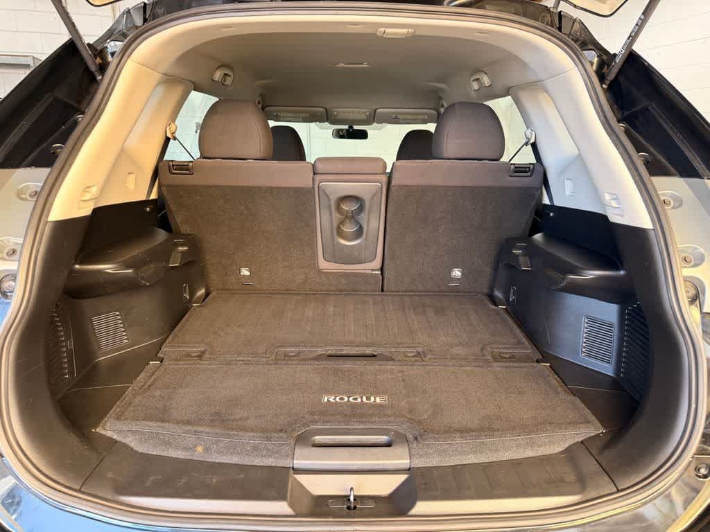 Used 2016 Nissan Rogue S FWD image 19