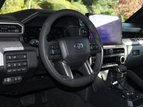 New 2025 Toyota Tacoma Trailhunter image 4