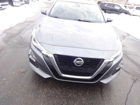 Used 2022 Nissan Altima 2.5 SV image 2