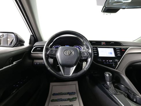 Used 2018 Toyota Camry SE FWD image 29
