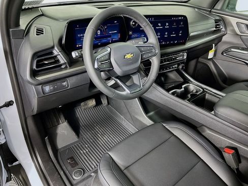 New 2026 Chevrolet Traverse LT w/ Driver Confidence Package image 9