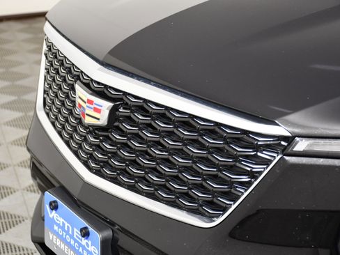 Used 2025 Cadillac XT4 Premium Luxury AWD/4WD image 11