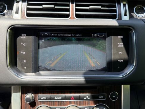 Used 2014 Land Rover Range Rover Supercharged AWD/4WD image 28